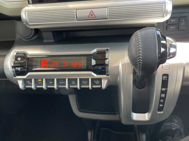 スズキ クロスビー HYBRID MV 愛知県 2021(令3)年 1.3万km キャバンアイボリーパールメタリック 純正ナビ/レーダークルーズコントロール/シートヒーター/バックカメラ/コーナーセンサー/純正アルミホイール/LEDヘッドライト/パドルシフト/オートマチックハイビーム/ドライブレコーダー/衝突軽減システム/CD DVD/Bluetooth/ステアリングスイッチ/スマートキー/プッシュスタート