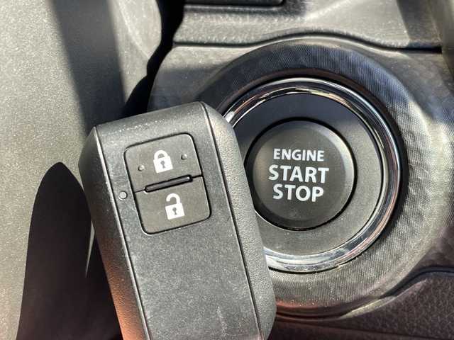 スズキ クロスビー HYBRID MV 愛知県 2021(令3)年 1.3万km キャバンアイボリーパールメタリック 純正ナビ/レーダークルーズコントロール/シートヒーター/バックカメラ/コーナーセンサー/純正アルミホイール/LEDヘッドライト/パドルシフト/オートマチックハイビーム/ドライブレコーダー/衝突軽減システム/CD DVD/Bluetooth/ステアリングスイッチ/スマートキー/プッシュスタート