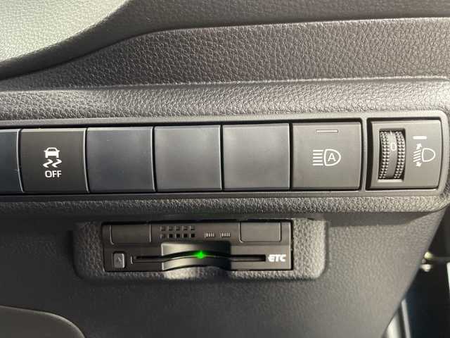 トヨタ カローラ スポーツ ハイブリッドG Z 岐阜県 2018(平30)年 3万km ブラッキッシュアゲハガラスフレーク 純正SDナビ（NSCD-W66)/ワンセグ/BT/AM/FM/DVD/バックカメラ/ビルトインETC/社外ドライブレコーダー/トヨタセーフティセンス/・プリクラッシュセーフティ/・レーントレーシングアシスト/・ダイナミックレーダークルーズコントロール/・オートマチックハイビーム/・ロードサインアシスト/ブラインドスポットモニター/パーキングサポートブレーキ/リヤクロストラフィックアラート/クリアランスソナー/LEDオートライト/フォグランプ/純正フロアマット/サイドバイザー/トノカバー/純正18インチAW/スペアキー