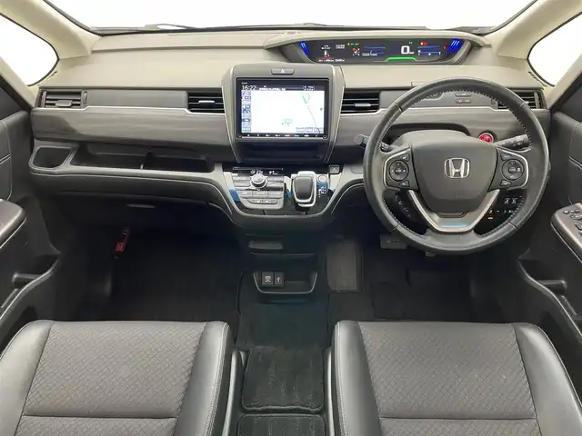 ホンダ フリード ハイブリット G ホンダセンシング 愛知県 2022(令4)年 3.5万km クリスタルブラックパール 純正９インチナビ/ホンダセンシング/レーダークルーズコントロール/両側パワースライドドア/フルセグTV/DVD/バックカメラ/LEDオートライト/ETC/前後ドライブレコーダー/ハーフレザーシート/シートヒーター/純正アルミホイール/純正フロアマット/衝突被害軽減ブレーキ/パーキングセンサー/禁煙車