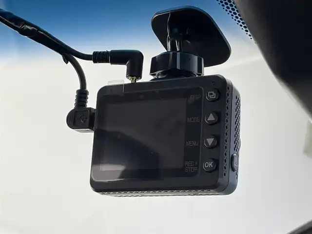 ホンダ フリード ハイブリット G ホンダセンシング 愛知県 2022(令4)年 3.5万km クリスタルブラックパール 純正９インチナビ/ホンダセンシング/レーダークルーズコントロール/両側パワースライドドア/フルセグTV/DVD/バックカメラ/LEDオートライト/ETC/前後ドライブレコーダー/ハーフレザーシート/シートヒーター/純正アルミホイール/純正フロアマット/衝突被害軽減ブレーキ/パーキングセンサー/禁煙車