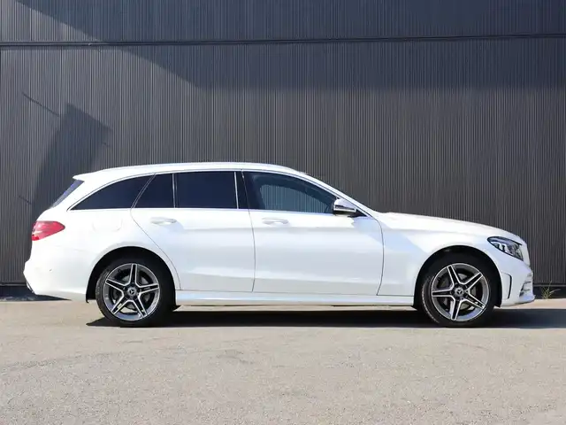 メルセデス・ベンツ Ｃ２２０ｄ ステーションワゴン アバンギャルドAMGライン 静岡県 2018(平30)年 4万km ダイヤモンドホワイト レーダーセーフティパッケージ /ナビ TV AppleCarPlay　/ACC LKA BSM /革シート シートヒーター /パワーバックドア /パーキングサポート /エアサス /LEDヘッドライト /アイドリングSTOP /アンビエントライト /前後センサー