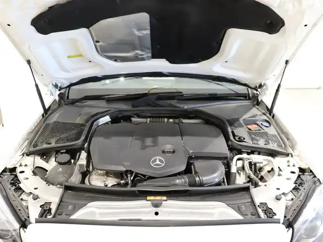 メルセデス・ベンツ Ｃ２２０ｄ ステーションワゴン アバンギャルドAMGライン 静岡県 2018(平30)年 4万km ダイヤモンドホワイト レーダーセーフティパッケージ /ナビ TV AppleCarPlay　/ACC LKA BSM /革シート シートヒーター /パワーバックドア /パーキングサポート /エアサス /LEDヘッドライト /アイドリングSTOP /アンビエントライト /前後センサー