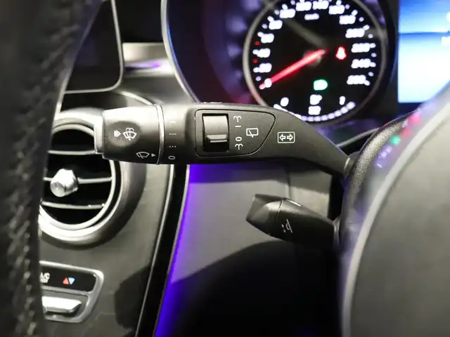 メルセデス・ベンツ Ｃ２２０ｄ ステーションワゴン アバンギャルドAMGライン 静岡県 2018(平30)年 4万km ダイヤモンドホワイト レーダーセーフティパッケージ /ナビ TV AppleCarPlay　/ACC LKA BSM /革シート シートヒーター /パワーバックドア /パーキングサポート /エアサス /LEDヘッドライト /アイドリングSTOP /アンビエントライト /前後センサー