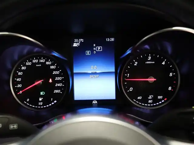 メルセデス・ベンツ Ｃ２２０ｄ ステーションワゴン アバンギャルドAMGライン 静岡県 2018(平30)年 4万km ダイヤモンドホワイト レーダーセーフティパッケージ /ナビ TV AppleCarPlay　/ACC LKA BSM /革シート シートヒーター /パワーバックドア /パーキングサポート /エアサス /LEDヘッドライト /アイドリングSTOP /アンビエントライト /前後センサー