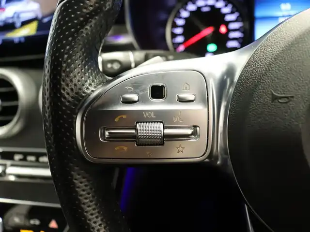 メルセデス・ベンツ Ｃ２２０ｄ ステーションワゴン アバンギャルドAMGライン 静岡県 2018(平30)年 4万km ダイヤモンドホワイト レーダーセーフティパッケージ /ナビ TV AppleCarPlay　/ACC LKA BSM /革シート シートヒーター /パワーバックドア /パーキングサポート /エアサス /LEDヘッドライト /アイドリングSTOP /アンビエントライト /前後センサー