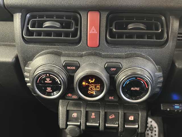 スズキ ジムニー XL 道央・札幌 2019(令1)年 9.4万km ジャングルグリーン ・ワンオーナー/・4WD/・純正ナビ/フルセグTV/DVD/CD/SD/BT/・純正エンジンスターター/・ドライブレコーダー/・衝突被害軽減ブレーキ/・車線逸脱警報/・横滑り防止/・ETC/・前席シートヒーター/・プッシュスタート/・スマートキー/・フロントフォグ/・ドアバイザー/・電格ミラー