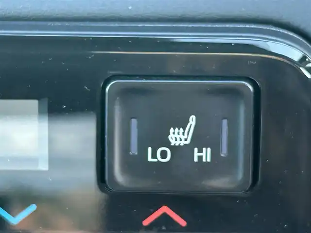 トヨタ ノア ハイブリッド S－Z 大阪府 2022(令4)年 2.4万km アティチュードブラックマイカ トヨタセーフティセンス/純正１０．５インチナビ　/・フルセグTV/USB/BT/HDMI/バックカメラ　/BSM　/両側パワースライドドア　/AC100V/ハーフレザーシート/シートヒーター　/ビルトインＥＴＣ２．０　/ロードサイドアシスト　/クリアランスソナー　/レーダークルーズコントロール/アイドリングストップ/LEDヘッド・フォグ　/純正フロアマット　/純正17インチAW/取説・保証書