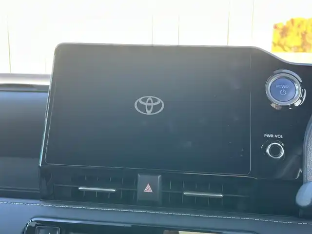 トヨタ ノア ハイブリッド S－Z 大阪府 2022(令4)年 2.4万km アティチュードブラックマイカ トヨタセーフティセンス/純正１０．５インチナビ　/・フルセグTV/USB/BT/HDMI/バックカメラ　/BSM　/両側パワースライドドア　/AC100V/ハーフレザーシート/シートヒーター　/ビルトインＥＴＣ２．０　/ロードサイドアシスト　/クリアランスソナー　/レーダークルーズコントロール/アイドリングストップ/LEDヘッド・フォグ　/純正フロアマット　/純正17インチAW/取説・保証書