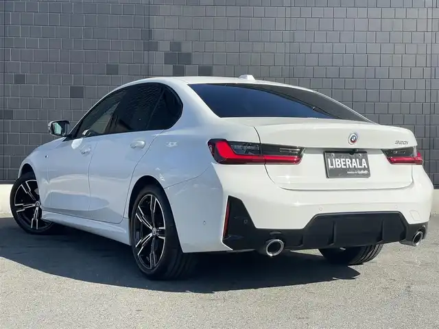 ＢＭＷ ３２０ｉ Mスポーツ 静岡県 2022(令4)年 3.5万km アルピンホワイトⅢ ハイライン・ＰＫＧ　/コンフォート・ＰＫＧ　/ドライビング・アシストＰ　/１４．９インチ純正ナビ　/ＡＣＣ　/ＬＫＡ　/ＢＳＭ　/ＬＣＷ　/ＲＣＴＡ　/パワートランクリッド　/パワーシート/シートヒーター