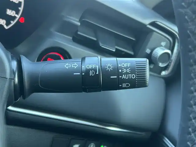 ホンダ ヴェゼル ハイブリッド e:HEV Z 福島県 2023(令5)年 1.2万km クリスタルブラックパール ホンダセンシング/衝突軽減ブレーキ/アダプティブクルーズコントロール/車線維持支援システム/誤発進抑制機能/後方誤発進抑制機能/路外逸脱抑制機能/先行車発進お知らせ機能/標識認識機能/オートハイビーム/ブラインドスポットインフォメーション/純正ナビゲーション/型番：VXU-225VZi/【CD/DVD/SD/USB/Bluetooth/TV】/バックカメラ/純正前後ドライブレコーダー/ビルトインETC/おくだけ充電/電動リフトゲート/前席シートヒーター/ステアリングヒーター/パドルシフト/ステアリングリモコン/LEDオートライト/LEDフォグランプ/純正フロアマット/ドアバイザー