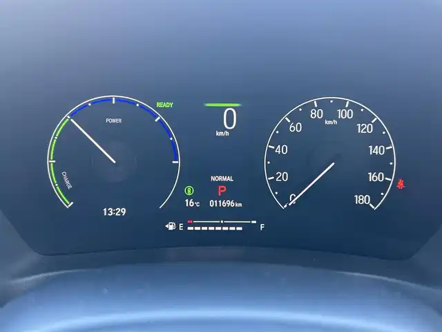 ホンダ ヴェゼル ハイブリッド e:HEV Z 福島県 2023(令5)年 1.2万km クリスタルブラックパール ホンダセンシング/衝突軽減ブレーキ/アダプティブクルーズコントロール/車線維持支援システム/誤発進抑制機能/後方誤発進抑制機能/路外逸脱抑制機能/先行車発進お知らせ機能/標識認識機能/オートハイビーム/ブラインドスポットインフォメーション/純正ナビゲーション/型番：VXU-225VZi/【CD/DVD/SD/USB/Bluetooth/TV】/バックカメラ/純正前後ドライブレコーダー/ビルトインETC/おくだけ充電/電動リフトゲート/前席シートヒーター/ステアリングヒーター/パドルシフト/ステアリングリモコン/LEDオートライト/LEDフォグランプ/純正フロアマット/ドアバイザー