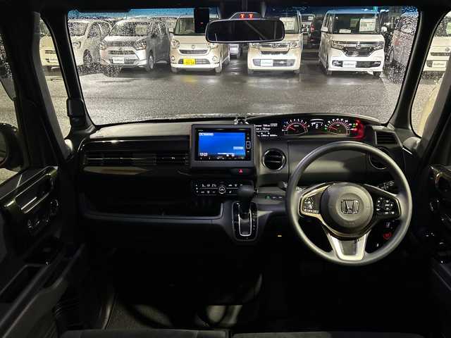 ホンダ Ｎ ＢＯＸ カスタム G L ホンダセンシング 茨城県 2020(令2)年 3.2万km シャイニンググレーM 純正メモリナビ【VXM-204vfi】/(地デジTV・CD・DVD・BT・ラジオ再生)/片側パワースライドドア/レーダークルーズコントロール/レーンアシスト/衝突軽減ブレーキ/コーナーセンサー/シートヒーター/ドライブレコーダー/ビルトインETC/バックカメラ/オートライト/LEDヘッドライト/純正14inアルミホイール/純正フロアマット/スマートキー/スペアキー