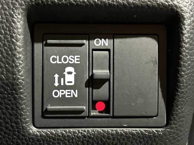 ホンダ Ｎ ＢＯＸ カスタム G L ホンダセンシング 茨城県 2020(令2)年 3.2万km シャイニンググレーM 純正メモリナビ【VXM-204vfi】/(地デジTV・CD・DVD・BT・ラジオ再生)/片側パワースライドドア/レーダークルーズコントロール/レーンアシスト/衝突軽減ブレーキ/コーナーセンサー/シートヒーター/ドライブレコーダー/ビルトインETC/バックカメラ/オートライト/LEDヘッドライト/純正14inアルミホイール/純正フロアマット/スマートキー/スペアキー