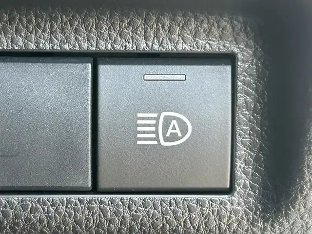 トヨタ ＲＡＶ４ ハイブリットX 道南・函館 2019(令1)年 7.6万km ホワイトパールクリスタルシャイン /Toyota Safety Sense//プリクラッシュセーフティ//レーンディパーチャーアラート//アダプティブハイビームシステム//オートマチックハイビーム //レーダークルーズコントロール//純正SDナビ//フルセグTV//バックカメラ//純正LEDヘッドライト//オートライト