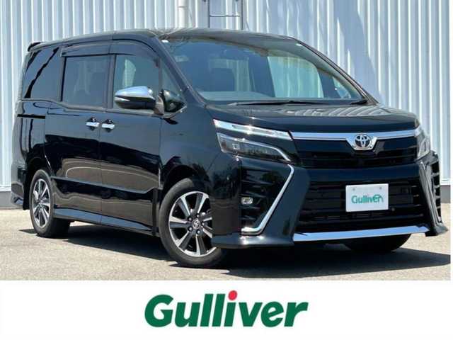 トヨタ ヴォクシー ZS 煌Ⅲ 愛媛県 2021(令3)年 1.3万km 黒 フリップダウンモニター/両側パワースライドドア/革ステアリング/オートライト/フルセグTV/ハーフレザー/クルーズコントロール/コーナーセンサー/前後ドライブレコーダー/ETC/オートハイビーム/LED/スマートキー/純正フロアマット/Bluetooth/横滑り防止装置/レーンキープアシスト/USB/純正16AW