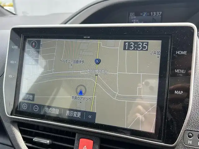 トヨタ ヴォクシー ZS 煌Ⅲ 愛媛県 2021(令3)年 1.3万km 黒 フリップダウンモニター/両側パワースライドドア/革ステアリング/オートライト/フルセグTV/ハーフレザー/クルーズコントロール/コーナーセンサー/前後ドライブレコーダー/ETC/オートハイビーム/LED/スマートキー/純正フロアマット/Bluetooth/横滑り防止装置/レーンキープアシスト/USB/純正16AW