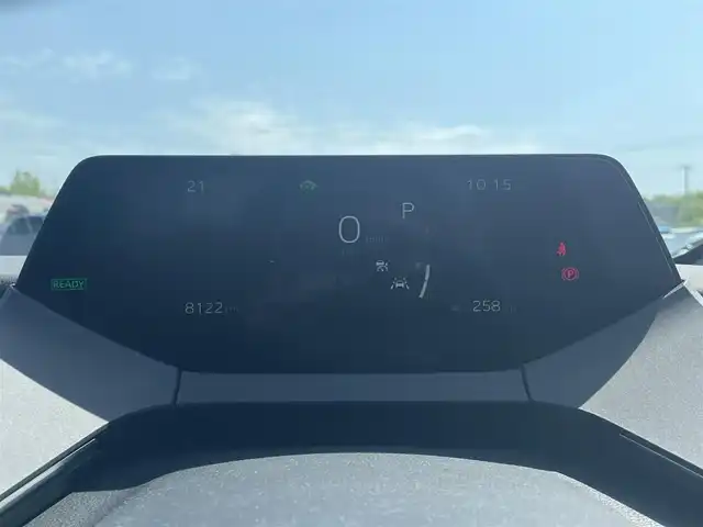 トヨタ プリウス Z 愛媛県 2024(令6)年 0.8万km プラチナホワイトパールマイカ 純正12.3インチディスプレイオーディオ/フルセグTV/Bluetooth　/全方位カメラ　/モデリスタエアロ/トヨタセーフティセンス/プリクラッシュセーフティ/レーダークルーズコントロール　/アドバンストパーク/緊急時操舵支援/車線逸脱防止装置/ブラインドスポットモニター/デジタルインナーミラー/D席シートメモリー機能/D/N席シートヒーター/シートベンチレーション　/ステアリングヒーター/パノラマルーフ　/電動トランクリッド　/純正ドライブレコーダー　/100Ｖ充電　/ワイヤレス充電　/ETC2.0/現状サマー(純正AW)(195/50/R19)/BRIDGESTONE ECOPIA