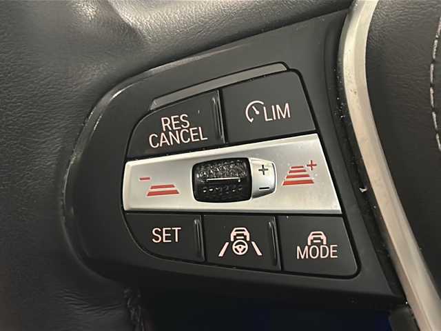 ＢＭＷ Ｘ５ xDrive 35d 新潟県 2020(令2)年 4.9万km ミネラルホワイト 電動パノラマ・ガラス・サンルーフ/プラスパッケージ/-4ゾーン・オートマチック・エア・コンディショナー/-保冷・保温機能付カップ・ホルダー/-ソフト・クローズ・ドア（フロント&リヤ）/harman/kardonサラウンド・サウンド・システム/BMWライブ・コックピット/-12.3インチ マルチ・ディスプレイ・メーター・パネル/-12.3インチ ワイド・コントロール・ディスプレイ/-HDDナビゲーション・システム/パーキングアシストプラス/ドライビングアシストプロフェッショナル/オートマチック・テールゲート/アダプティブLEDヘッドライト/コンフォート・アクセス/アンビエント・ライト/電動フロント・シート（運転席メモリー機能付）/スポーツ・シート（運転席&助手席、電動調節式サイド・サポート付）/フロント・シート・ヒーティング/メタリックペイント（A96:ミネラルホワイト）