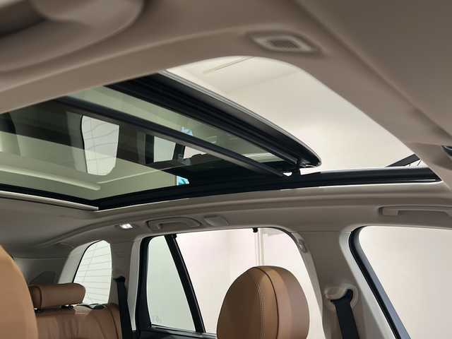 ＢＭＷ Ｘ５ xDrive 35d 新潟県 2020(令2)年 4.9万km ミネラルホワイト 電動パノラマ・ガラス・サンルーフ/プラスパッケージ/-4ゾーン・オートマチック・エア・コンディショナー/-保冷・保温機能付カップ・ホルダー/-ソフト・クローズ・ドア（フロント&リヤ）/harman/kardonサラウンド・サウンド・システム/BMWライブ・コックピット/-12.3インチ マルチ・ディスプレイ・メーター・パネル/-12.3インチ ワイド・コントロール・ディスプレイ/-HDDナビゲーション・システム/パーキングアシストプラス/ドライビングアシストプロフェッショナル/オートマチック・テールゲート/アダプティブLEDヘッドライト/コンフォート・アクセス/アンビエント・ライト/電動フロント・シート（運転席メモリー機能付）/スポーツ・シート（運転席&助手席、電動調節式サイド・サポート付）/フロント・シート・ヒーティング/メタリックペイント（A96:ミネラルホワイト）