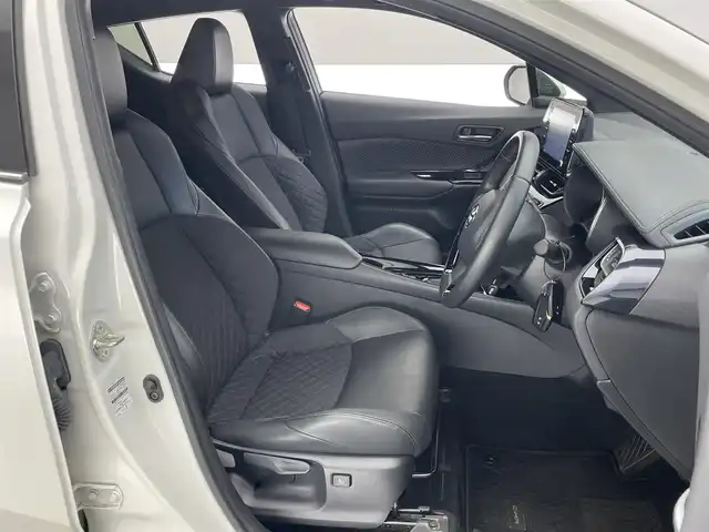 トヨタ Ｃ－ＨＲ G モード ネロセーフティプラスⅡ 愛知県 2021(令3)年 5.9万km ホワイトパールクリスタルシャイン 純正ディスプレイ　ＴＲＤエアロ　全方位カメラ　ハーフレザー　シートヒーター　ＢＳＭ　トヨタセーフティセンス　衝突軽減　車線逸脱　追従クルコン　ＬＥＤオートライト　オートハイビーム　ミラキャスト　ＢＴ　ステアリングスイッチ　純正フロアマット　禁煙車