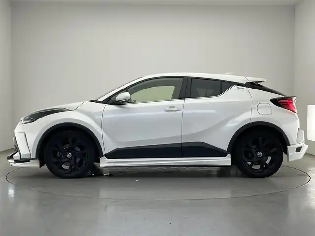トヨタ Ｃ－ＨＲ G モード ネロセーフティプラスⅡ 愛知県 2021(令3)年 5.9万km ホワイトパールクリスタルシャイン 純正ディスプレイ　ＴＲＤエアロ　全方位カメラ　ハーフレザー　シートヒーター　ＢＳＭ　トヨタセーフティセンス　衝突軽減　車線逸脱　追従クルコン　ＬＥＤオートライト　オートハイビーム　ミラキャスト　ＢＴ　ステアリングスイッチ　純正フロアマット　禁煙車