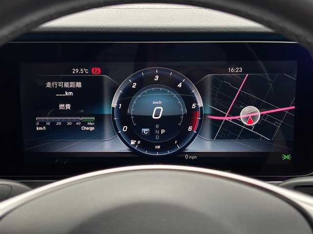 メルセデス・ベンツ Ｅ２２０ｄ アバンギャルド スポーツ 山梨県 2018(平30)年 5.1万km ポーラホワイト 当店買取車/エクスクルーシブパッケージ/黒革シート/Burmester/AMGライン/純正HDDナビ/全周囲カメラ/フルセグTV/電動リアゲート/全席シートヒーター/ACC/LKA/BＳＭ/衝突軽減Ｂ/アンビエントライト/ＨＵＤ/オートハイビーム/LEDオートライト/パヒュームＡ/ETC(DSRC)/ドラレコ