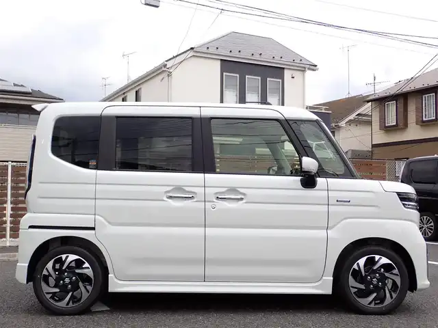 スズキ スペーシア カスタム HYBRID XS 千葉県 2025(令7)年 0.1万km未満 パール 届出済未使用車/両側パワースライドドア/ヘッドアップディスプレイ/電動パーキングブレーキ/スズキセーフティサポート/・デュアルセンサーブレーキサポートII/・誤発進抑制機能/・車線逸脱抑制機能/・車線維持支援機能/・発進お知らせ機能/・ハイビームアシスト/・標識認識機能/・アダプティブクルーズコントロール/シートヒーター/オートライト/LEDヘッドライト/純正15インチAW/プッシュスタート/スマートキー2本/取扱説明書/保証書