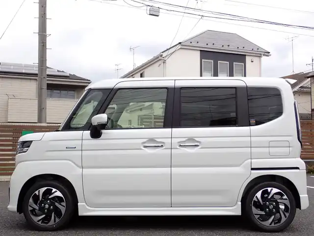 スズキ スペーシア カスタム HYBRID XS 千葉県 2025(令7)年 0.1万km未満 パール 届出済未使用車/両側パワースライドドア/ヘッドアップディスプレイ/電動パーキングブレーキ/スズキセーフティサポート/・デュアルセンサーブレーキサポートII/・誤発進抑制機能/・車線逸脱抑制機能/・車線維持支援機能/・発進お知らせ機能/・ハイビームアシスト/・標識認識機能/・アダプティブクルーズコントロール/シートヒーター/オートライト/LEDヘッドライト/純正15インチAW/プッシュスタート/スマートキー2本/取扱説明書/保証書