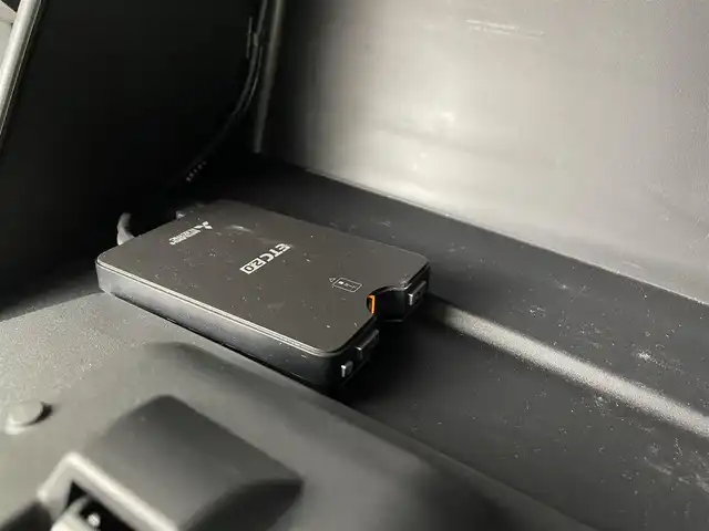 日産 セレナ e－パワー ハイウェイスター V 埼玉県 2024(令6)年 0.5万km プリズムホワイト ディスプレイオーディオ/(Bluetooth/HDMI/VTR/android auto/Apple CarPlay/AM/FM)/全方位カメラ/ETC2.0/デジタルインナーミラー/プロパイロット/先行車発進お知らせ/ブラインドスポットモニター/標識認識機能/ドライブモードセレクト/電子パーキングシステム/オートブレーキホールド/プッシュスタート/ステアリングリモコン/ロールサンシェード/両側パワースライドドア/社外フロアマット/純正ドアバイザー/純正16インチアルミホイール