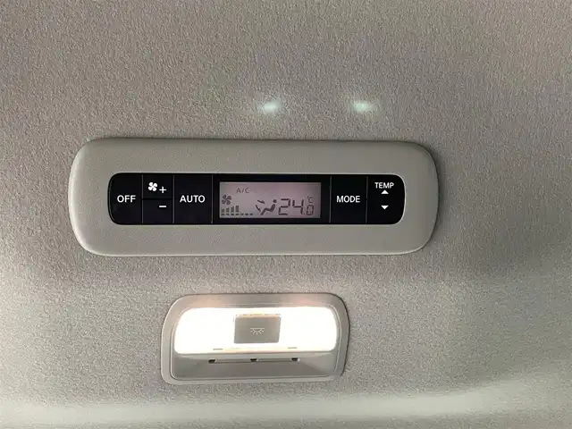 日産 セレナ e－パワー ハイウェイスター V 埼玉県 2024(令6)年 0.5万km プリズムホワイト ディスプレイオーディオ/(Bluetooth/HDMI/VTR/android auto/Apple CarPlay/AM/FM)/全方位カメラ/ETC2.0/デジタルインナーミラー/プロパイロット/先行車発進お知らせ/ブラインドスポットモニター/標識認識機能/ドライブモードセレクト/電子パーキングシステム/オートブレーキホールド/プッシュスタート/ステアリングリモコン/ロールサンシェード/両側パワースライドドア/社外フロアマット/純正ドアバイザー/純正16インチアルミホイール
