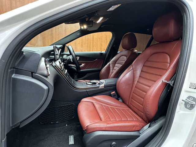 メルセデス・ベンツ Ｃ２００ ステーションワゴン アバンギャルドAMGライン 千葉県 2019(平31)年 4.6万km ダイヤモンドホワイト レザーエクスクルーシブＰＫＧ　/純正ナビ　/３６０°カメラ　/ＢＳＭ　/ＨＵＤ　/赤革　/シートヒーター　/パワーシート　/ＬＥＤヘッドライト　/ハイビームアシスト　/Ｂｕｒｍｅｓｔｅｒサウンド　/電動リアゲート