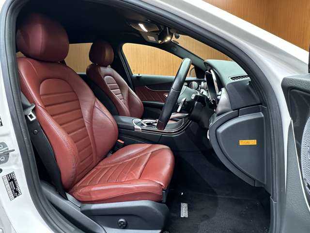 メルセデス・ベンツ Ｃ２００ ステーションワゴン アバンギャルドAMGライン 千葉県 2019(平31)年 4.6万km ダイヤモンドホワイト レザーエクスクルーシブＰＫＧ　/純正ナビ　/３６０°カメラ　/ＢＳＭ　/ＨＵＤ　/赤革　/シートヒーター　/パワーシート　/ＬＥＤヘッドライト　/ハイビームアシスト　/Ｂｕｒｍｅｓｔｅｒサウンド　/電動リアゲート