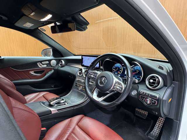 メルセデス・ベンツ Ｃ２００ ステーションワゴン アバンギャルドAMGライン 千葉県 2019(平31)年 4.6万km ダイヤモンドホワイト レザーエクスクルーシブＰＫＧ　/純正ナビ　/３６０°カメラ　/ＢＳＭ　/ＨＵＤ　/赤革　/シートヒーター　/パワーシート　/ＬＥＤヘッドライト　/ハイビームアシスト　/Ｂｕｒｍｅｓｔｅｒサウンド　/電動リアゲート