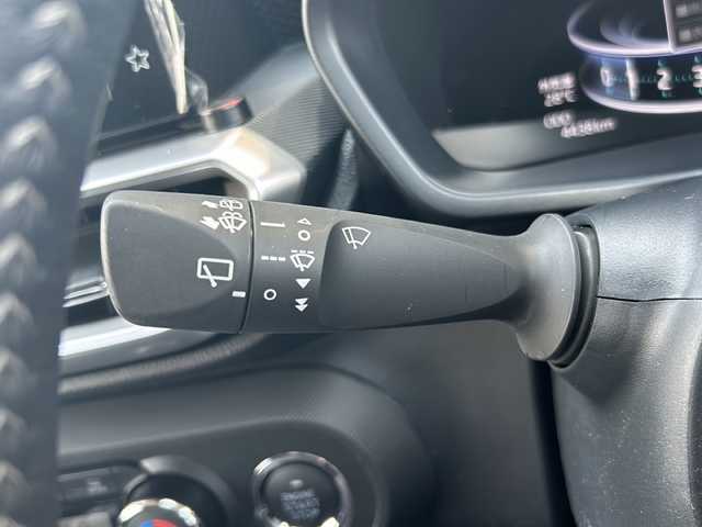 トヨタ ライズ Z 静岡県 2024(令6)年 0.5万km ブラックマイカメタリック スマートアシスト/・衝突軽減ブレーキ/・レーダークルーズコントロール/・ブラインドスポットモニター/・レーンキープ/・コーナーセンサー/・オートホールド/・全方位カメラ/純正ディスプレイオーディオ/・フルセグTV/・ラジオ/・Bluetooth/・HDMI/・アップルカープレイ/アンドロイドオート/主要装備/・ETC/・前後ミラー型ドラレコ/・ステアリングスイッチ/・アイドリングストップ/・シートヒーター/・プッシュスタート/・スマートキー