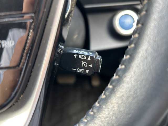 トヨタ アクア G 静岡県 2020(令2)年 5.6万km ホワイトパールクリスタルシャイン トヨタセーフティセンス/・レーンキープアシスト/・プリクラッシュセーフティ/・横滑り防止装置/純正メモリナビ/ワンセグTV/Bluetooth接続/ビルトインETC/クルーズコントロール/前後コーナーセンサー/バックカメラ/プッシュスタート/スマートキー/オートライト/LEDヘッドライト/純正フロアマット/盗難防止装置/取扱説明書