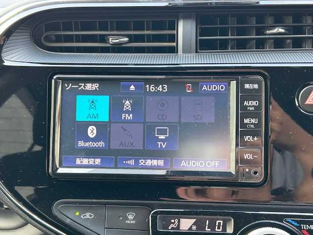 トヨタ アクア G 静岡県 2020(令2)年 5.6万km ホワイトパールクリスタルシャイン トヨタセーフティセンス/・レーンキープアシスト/・プリクラッシュセーフティ/・横滑り防止装置/純正メモリナビ/ワンセグTV/Bluetooth接続/ビルトインETC/クルーズコントロール/前後コーナーセンサー/バックカメラ/プッシュスタート/スマートキー/オートライト/LEDヘッドライト/純正フロアマット/盗難防止装置/取扱説明書