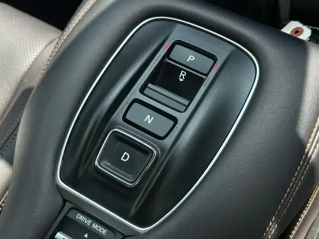 ホンダ ＺＲ－Ｖ ハイブリッド e:HEV Z 東京都 2024(令6)年 1.5万km プラチナホワイトパール 純正メーカーナビ/全方位モニター/ビルトインETC2.0/ドライブレコーダー/コーナーセンサー/BOSEスピーカー/パドルシフト/パワーバックドア/パワーシート/シートヒーター/ステアリングヒーター/ホンダセンシング/・衝突軽減ブレーキ/・誤発進抑制機能/・路外逸脱抑制機能/・車線維持支援システム/・アダプティブクルーズコントロール/・ブラインドスポットインフォメーション