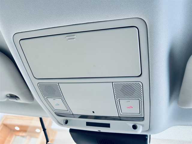 ジャガー Ｅペース S 180PS 大阪府 2020(令2)年 3万km 青 ワンオーナー/ベージュ革/パワーシート/シートヒーター/ACC/純正ナビ/360度カメラ/applecarplay/純正19インチAW/電動リアゲート/ブラインドスポット