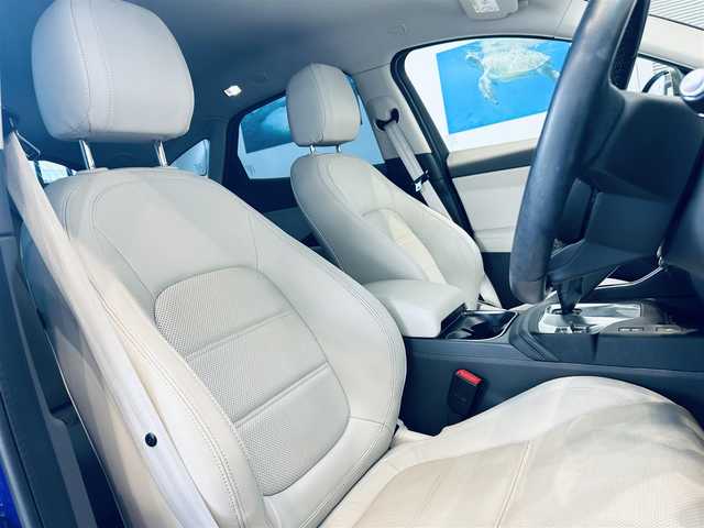 ジャガー Ｅペース S 180PS 大阪府 2020(令2)年 3万km 青 ワンオーナー/ベージュ革/パワーシート/シートヒーター/ACC/純正ナビ/360度カメラ/applecarplay/純正19インチAW/電動リアゲート/ブラインドスポット