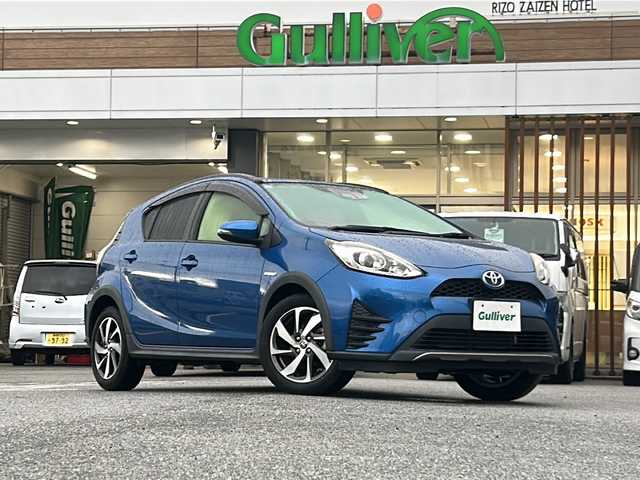 トヨタ アクア クロスオーバー 沖縄県 2017(平29)年 6.5万km コバルトブルーメタリック 純正ナビ・TV・Bluetooth・CD・DVD/バックカメラ/ETC/ドライブレコーダー/オートライト/衝突軽減システム/レーンキープアシスト/革巻きステアリング/ステアリングスイッチ/電動格納ミラー/先行車発進告知/サイドバイザー/ウィンカードアミラー/純正アルミ/スマートキー