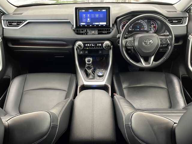 トヨタ ＲＡＶ４ G Zパッケージ 新潟県 2020(令2)年 8万km アティチュードブラックマイカ 4WD/純正9インチSDナビ(NSZT-Y68T)/CD/DVD/BT/フルセグテレビ/バックカメラ/ETC/ドライブレコーダー/衝突被害軽減ブレーキ/レーンキープアシスト/レーダークルーズコントロール/革シート/運転席パワーシート/シートヒーター /ステアリングヒーター/ステアリングスイッチ/パワーバックドア/コーナーセンサー/スマートキー/プッシュスタート/LEDヘッドライト/オートライト/オートハイビーム/フォグランプ/純正19インチアルミホイール
