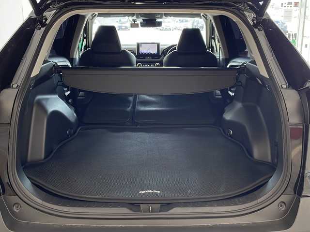 トヨタ ＲＡＶ４ G Zパッケージ 新潟県 2020(令2)年 8万km アティチュードブラックマイカ 4WD/純正9インチSDナビ(NSZT-Y68T)/CD/DVD/BT/フルセグテレビ/バックカメラ/ETC/ドライブレコーダー/衝突被害軽減ブレーキ/レーンキープアシスト/レーダークルーズコントロール/革シート/運転席パワーシート/シートヒーター /ステアリングヒーター/ステアリングスイッチ/パワーバックドア/コーナーセンサー/スマートキー/プッシュスタート/LEDヘッドライト/オートライト/オートハイビーム/フォグランプ/純正19インチアルミホイール