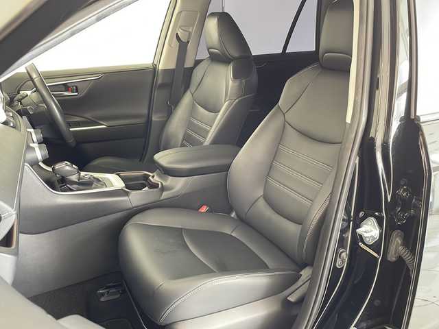 トヨタ ＲＡＶ４ G Zパッケージ 新潟県 2020(令2)年 8万km アティチュードブラックマイカ 4WD/純正9インチSDナビ(NSZT-Y68T)/CD/DVD/BT/フルセグテレビ/バックカメラ/ETC/ドライブレコーダー/衝突被害軽減ブレーキ/レーンキープアシスト/レーダークルーズコントロール/革シート/運転席パワーシート/シートヒーター /ステアリングヒーター/ステアリングスイッチ/パワーバックドア/コーナーセンサー/スマートキー/プッシュスタート/LEDヘッドライト/オートライト/オートハイビーム/フォグランプ/純正19インチアルミホイール