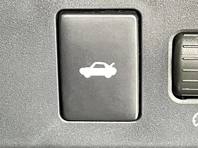 トヨタ ８６ GR 千葉県 2018(平30)年 1.9万km クリスタルホワイトパール 社外7インチメモリーナビ/・Bluetooth接続/・フルセグTV/・バックカメラ/GR専用装備/・6速マニュアル設定のみ/・F/S/Rスポイラー/・Rays製17インチAW/・ザックス製ショック/・RECARO製バケットシート/・センターマフラー/スマートキー/LEDヘッドライト