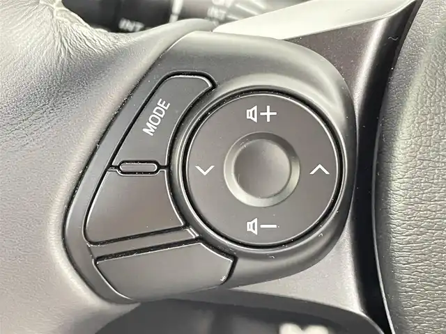 トヨタ ８６ GR 千葉県 2018(平30)年 1.9万km クリスタルホワイトパール 社外7インチメモリーナビ/・Bluetooth接続/・フルセグTV/・バックカメラ/GR専用装備/・6速マニュアル設定のみ/・F/S/Rスポイラー/・Rays製17インチAW/・ザックス製ショック/・RECARO製バケットシート/・センターマフラー/スマートキー/LEDヘッドライト
