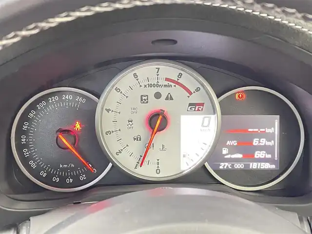 トヨタ ８６ GR 千葉県 2018(平30)年 1.9万km クリスタルホワイトパール 社外7インチメモリーナビ/・Bluetooth接続/・フルセグTV/・バックカメラ/GR専用装備/・6速マニュアル設定のみ/・F/S/Rスポイラー/・Rays製17インチAW/・ザックス製ショック/・RECARO製バケットシート/・センターマフラー/スマートキー/LEDヘッドライト