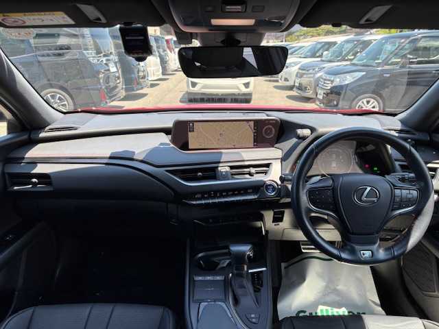 レクサス ＵＸ 250h Fスポーツ 大阪府 2020(令2)年 8.9万km マダーレッド 純正10.3型メーカーナビ/全方位カメラ/ブラインドスポットモニター/レクサスセーフティシステム/電動リアゲート/パワーシート/シートヒーター/ステアリングスイッチ/シートポジションメモリー/ドライブレコーダー/ビルトインETC2.0/三眼LEDヘッドライト/純正アルミホイール/スマートキー