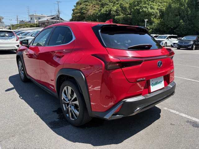 レクサス ＵＸ 250h Fスポーツ 大阪府 2020(令2)年 8.9万km マダーレッド 純正10.3型メーカーナビ/全方位カメラ/ブラインドスポットモニター/レクサスセーフティシステム/電動リアゲート/パワーシート/シートヒーター/ステアリングスイッチ/シートポジションメモリー/ドライブレコーダー/ビルトインETC2.0/三眼LEDヘッドライト/純正アルミホイール/スマートキー
