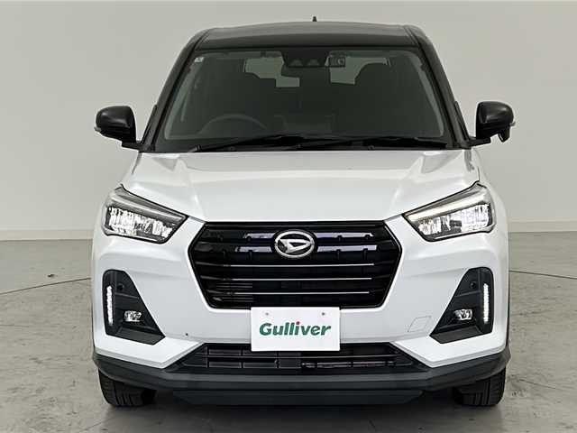 ダイハツ ロッキー G 宮城県 2020(令2)年 5.3万km ブラックマイカメタリック/シャイニングホワイトパール 禁煙車/スマートアシストIII/・衝突軽減支援/・車線逸脱警報/・レーダークルーズコントロール/・オートハイビーム/・コーナーセンサー/純正9型ナビ/・フルセグYTV/・BT.CD/DVD.USB/バックカメラ/シートヒーター（前後）/ドライブレコーダー/コーナーセンサー/アイドリングストップ/LEDヘッドライト/LEDフォグ/ビルトインETC/純正AW/純正フロアマット
